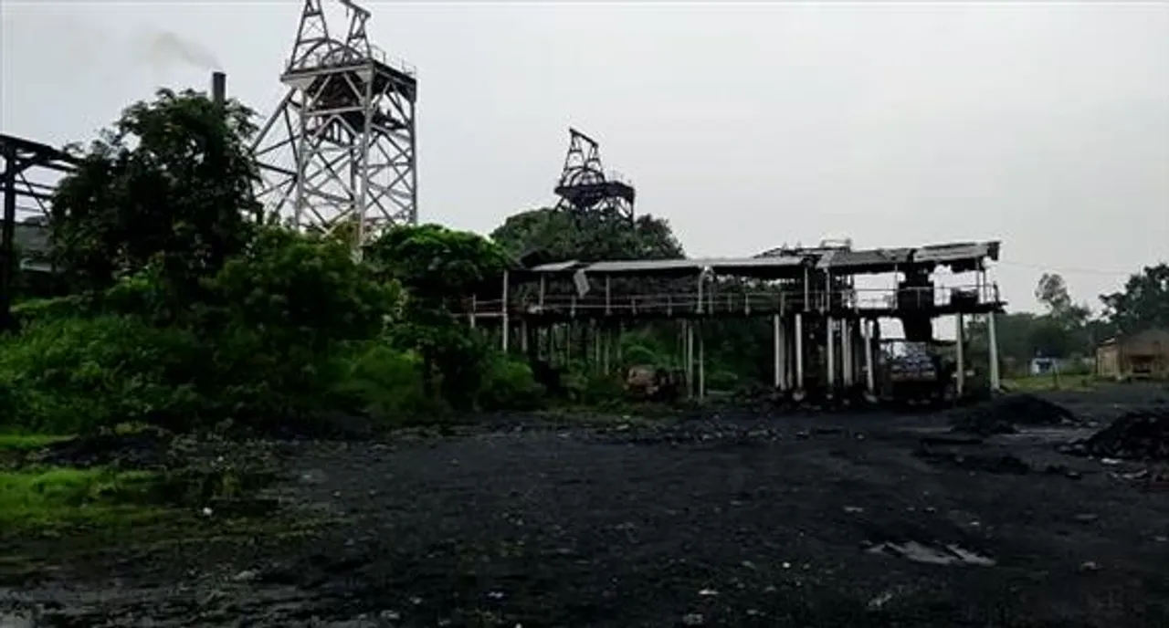 খনিগর্ভে চাল ধসে মৃত্যু হলো এক কর্মীর