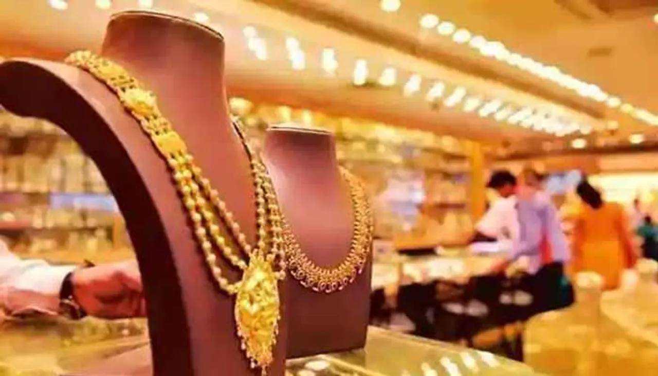 ৫১ হাজারের গণ্ডি পেরল সোনা!