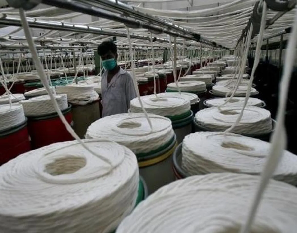 তুলোর অভাবে বন্ধ হয়ে গেল পাকিস্তানের টেক্সটাইল কারখানা