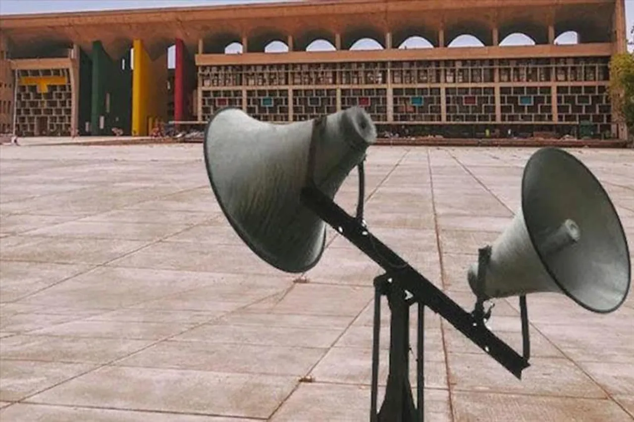 মসজিদে লাউডস্পিকার স্থাপনের আবেদন খারিজ আদালতের