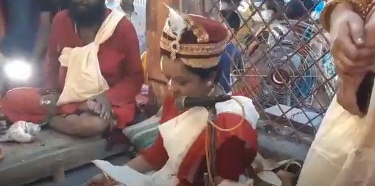 মুর্শিদাবাদে প্রথমবার মহিলা পুরোহিত দিয়ে দুর্গাপুজো