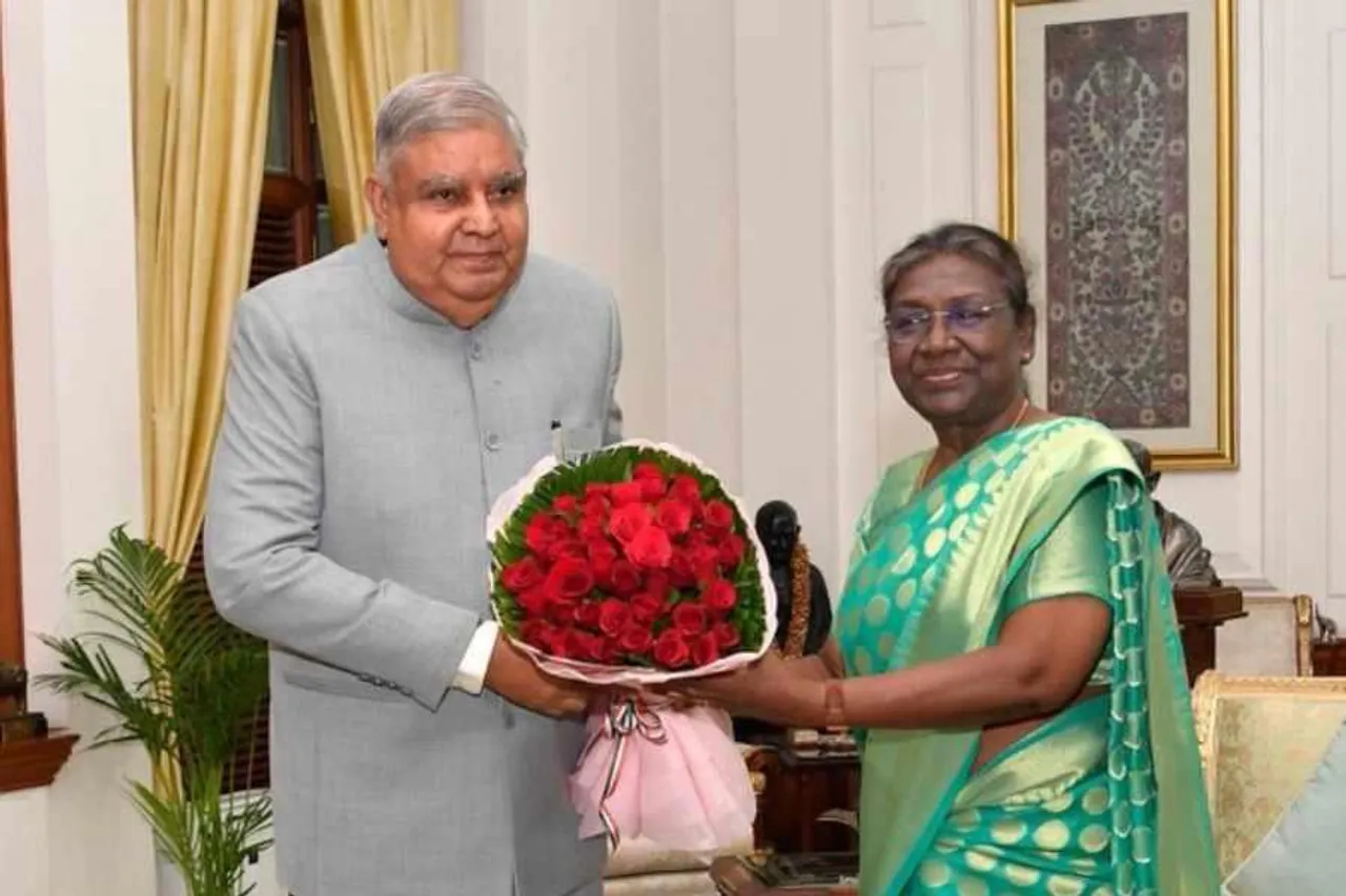 দীপাবলি উপলক্ষে রাষ্ট্রপতি দ্রৌপদী মুর্মুর সঙ্গে সাক্ষাৎ করলেন জগদীপ ধনকর