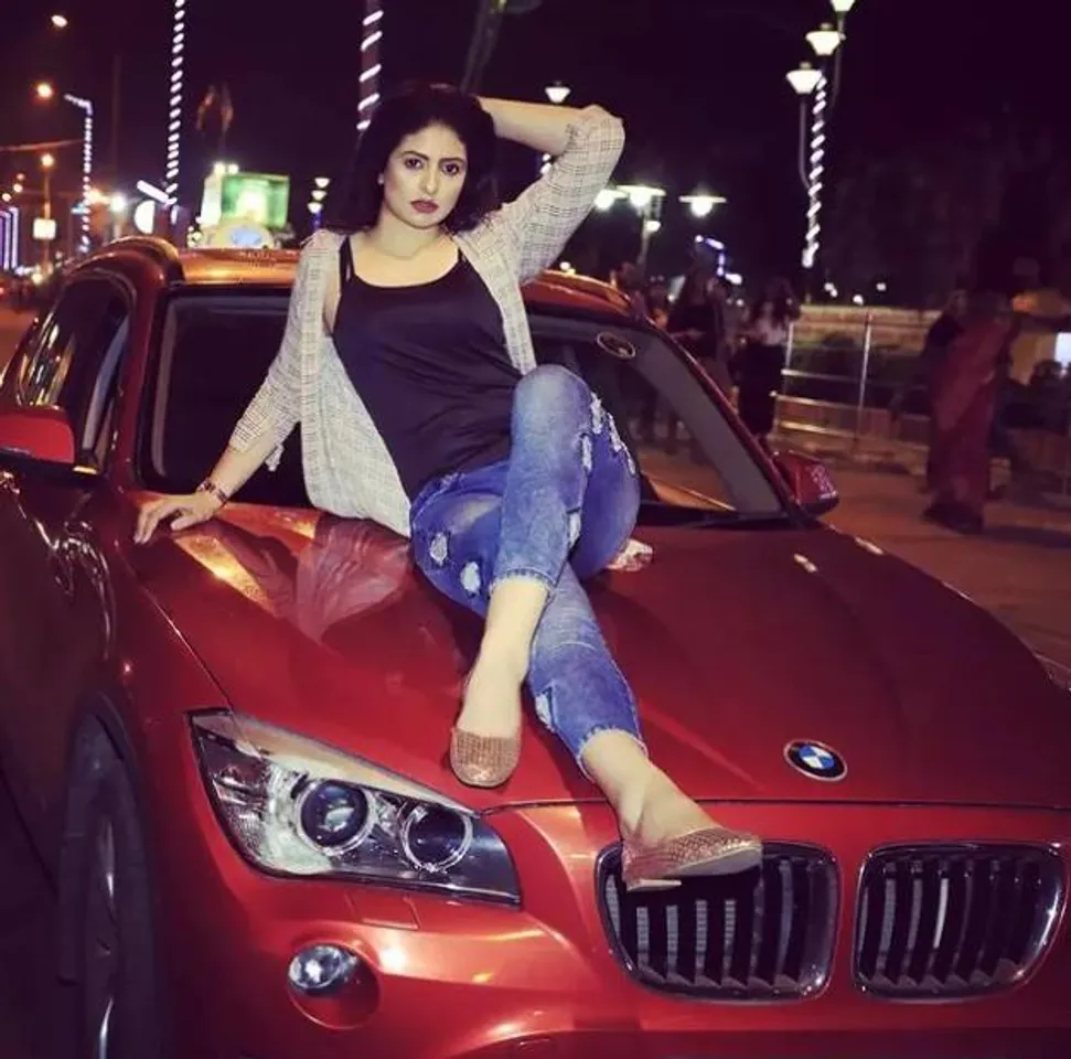 ফের কটাক্ষের মুখে হাসিন