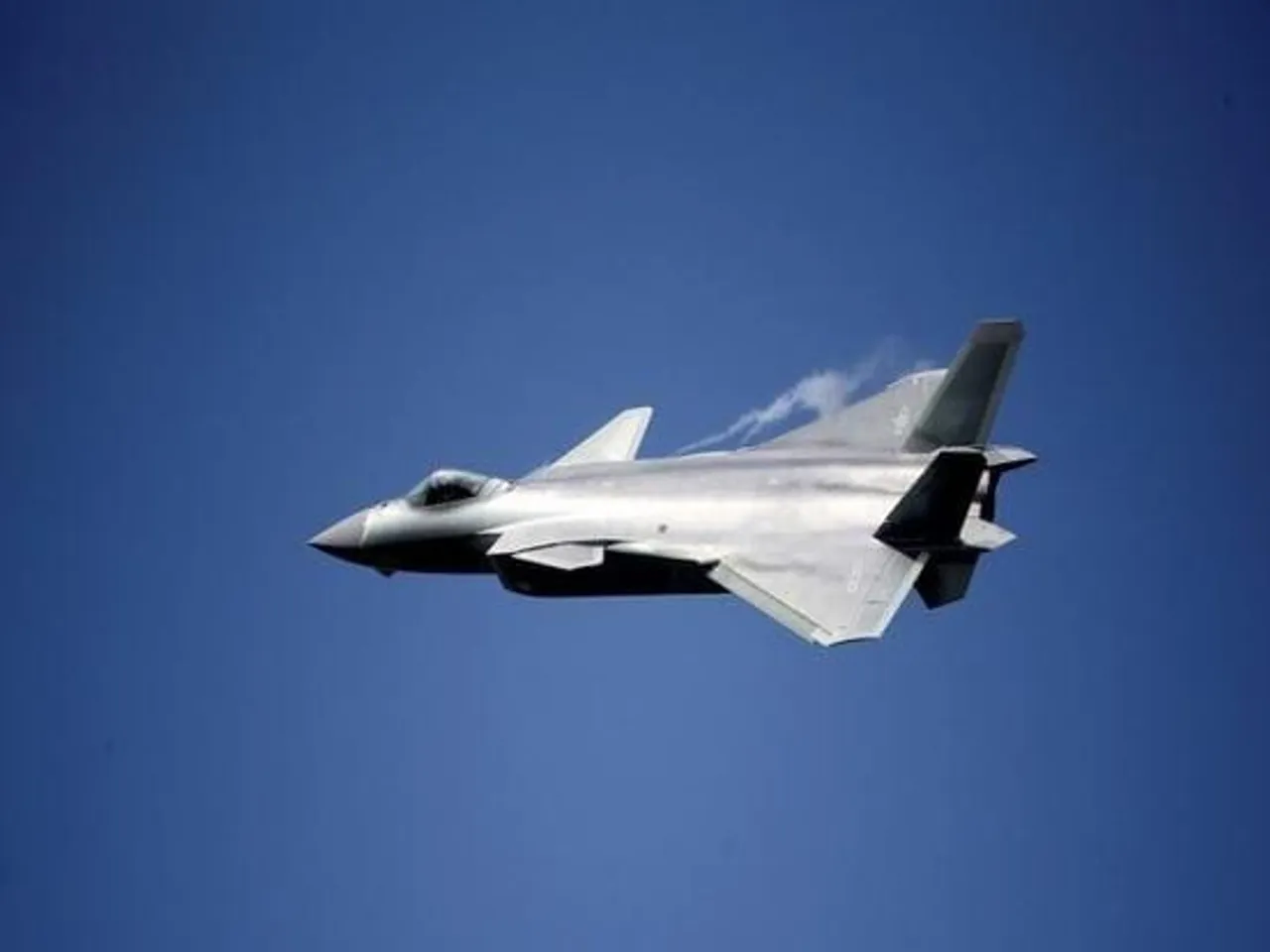 তাইওয়ান প্রণালীর মধ্যরেখা অতিক্রম করল ১৭টি চীনা সামরিক বিমান, ৫টি জাহাজ