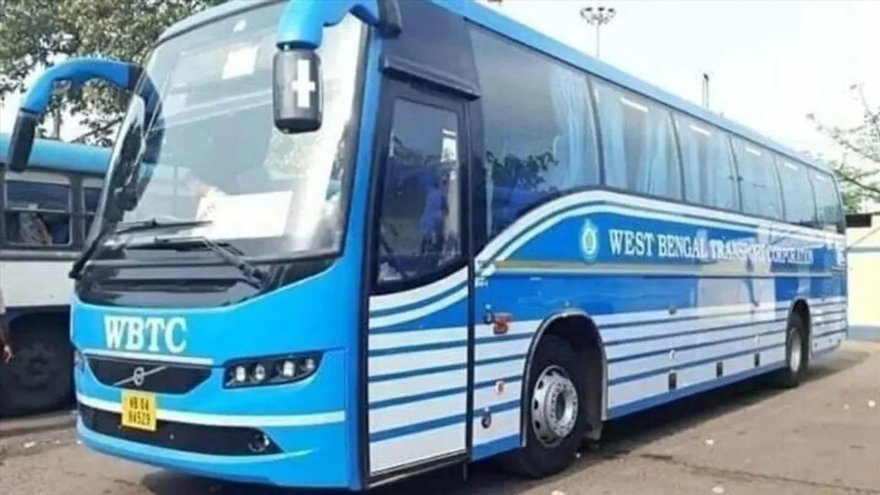 বেশি পরিমাণে যাত্রী তোলার ওপর জোর সরকারি এসি বাসে