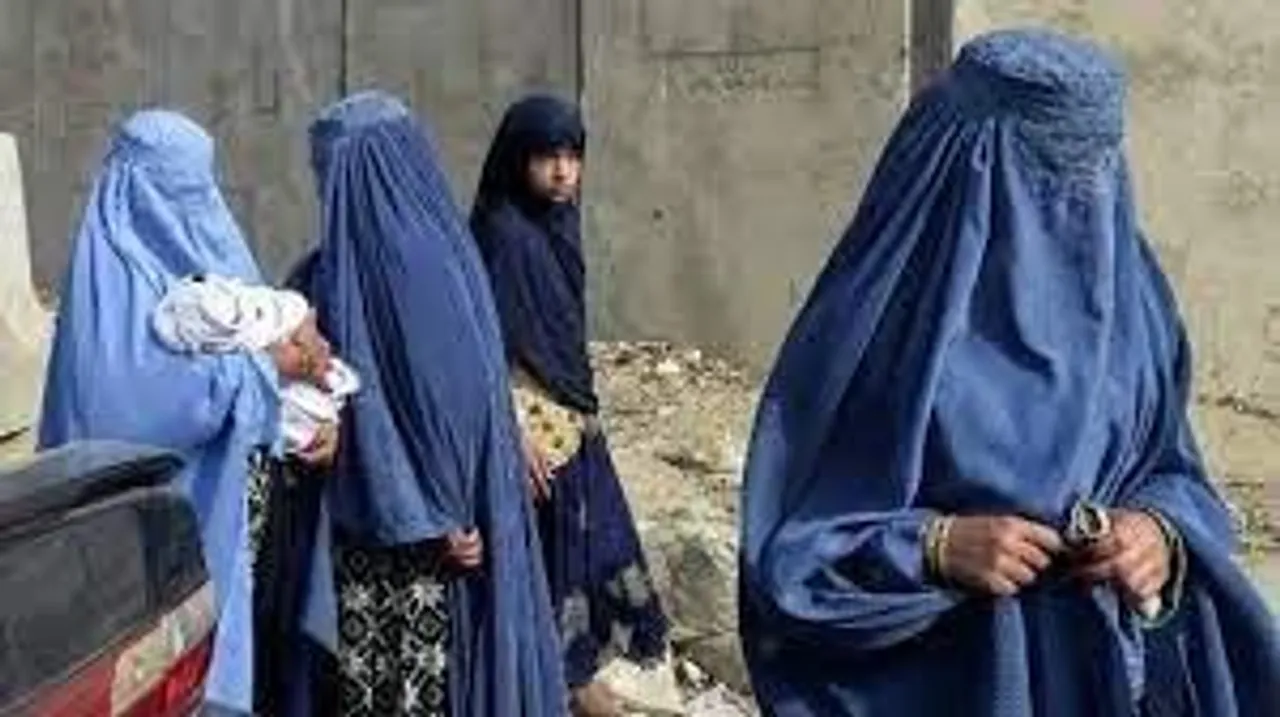 আফগানিস্তানে ৩ দিনেই বুরখার দাম বাড়ল ১০ গুন