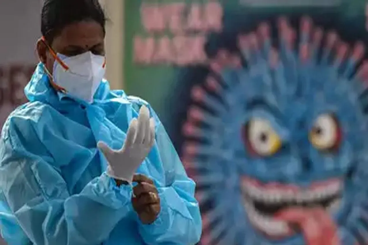 দৈনিক সংক্রমণ বাড়লেও ক্রমশ স্বস্তি দিচ্ছে মৃত্যু সংখ্যা