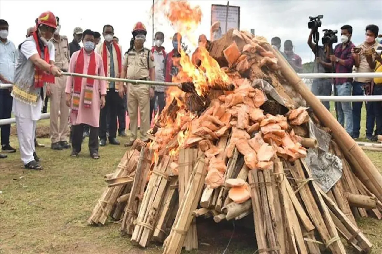 আসামে ১৪৭৭ কেজির বেশি মাদক ধ্বংস