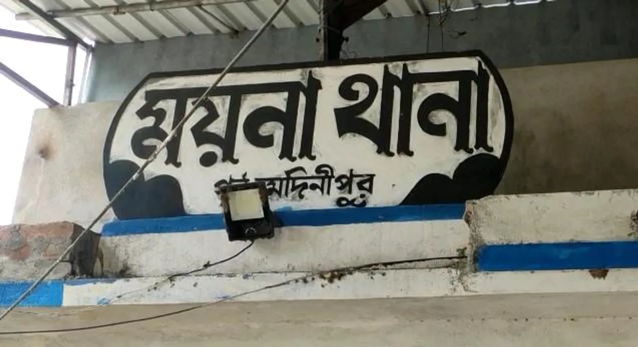 বোমাবাজিতে উত্তপ্ত ময়না