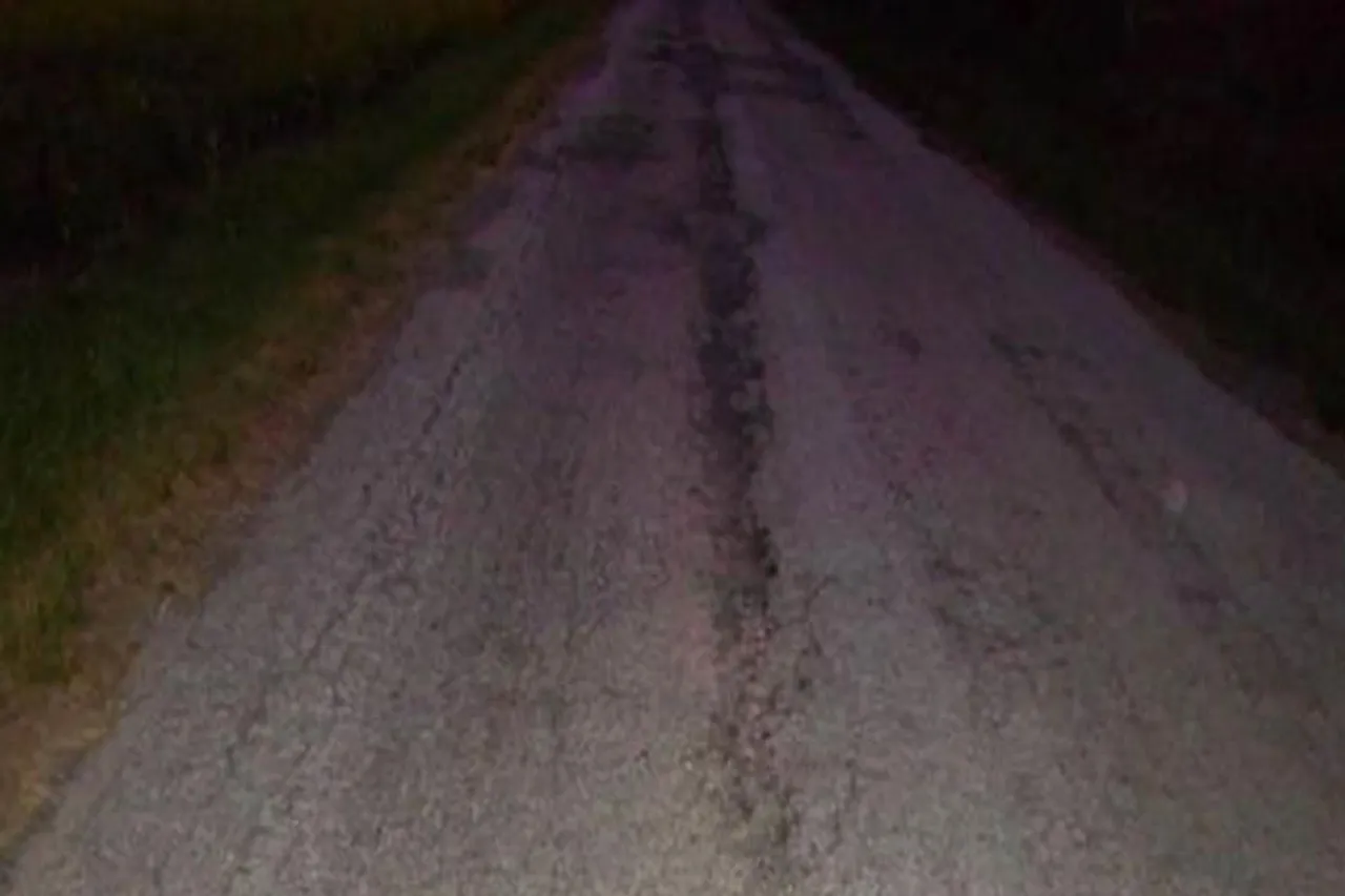 রক্তে মাখা রাস্তা, চাঞ্চল্য এলাকায়