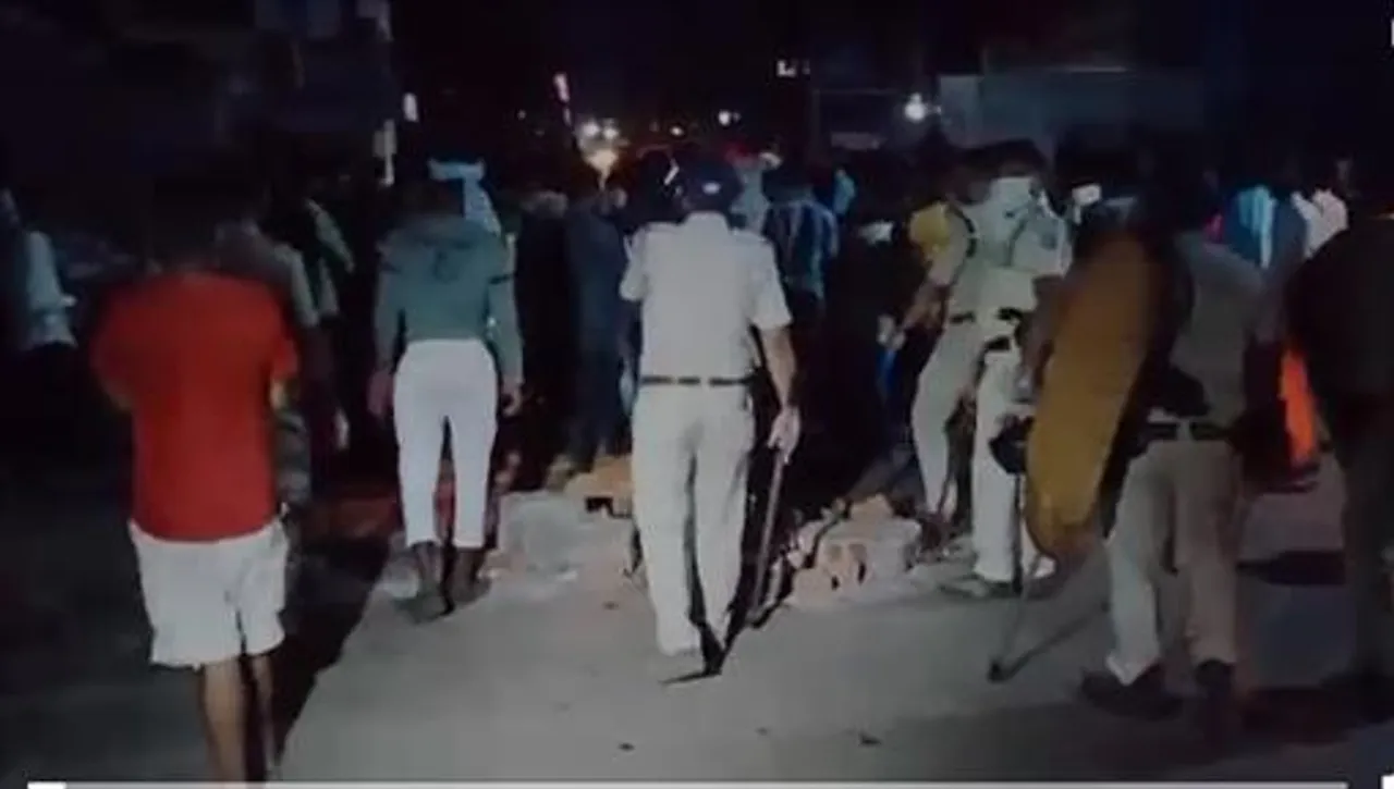 বরাকরে পুলিশ হেফাজতে মৃত্যু: রাতে অবরোধ তুলল পুলিশ