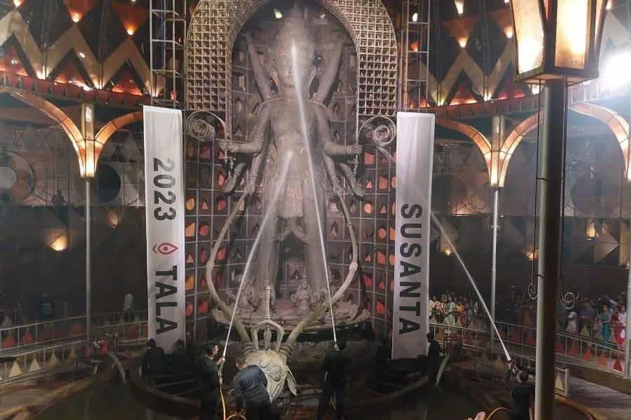 ত্রিধারার পথে টালার পুজো