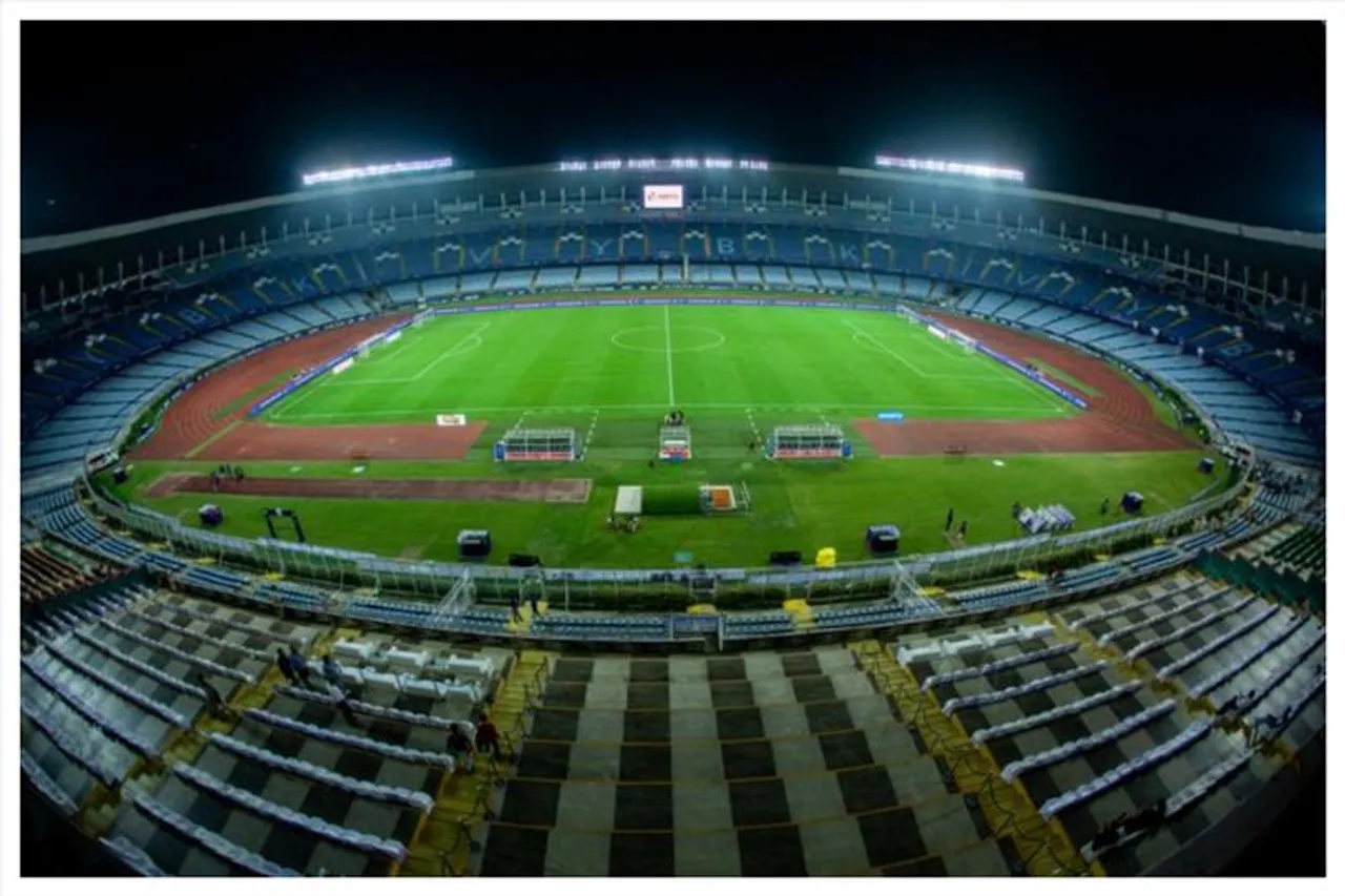 নির্দিষ্ট সময়ে শুরু হচ্ছে না কলকাতা ডার্বি