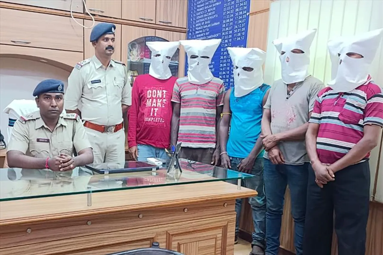 ২৪ ঘণ্টার মধ্যে চুরির কিনারা করলো পুলিশ