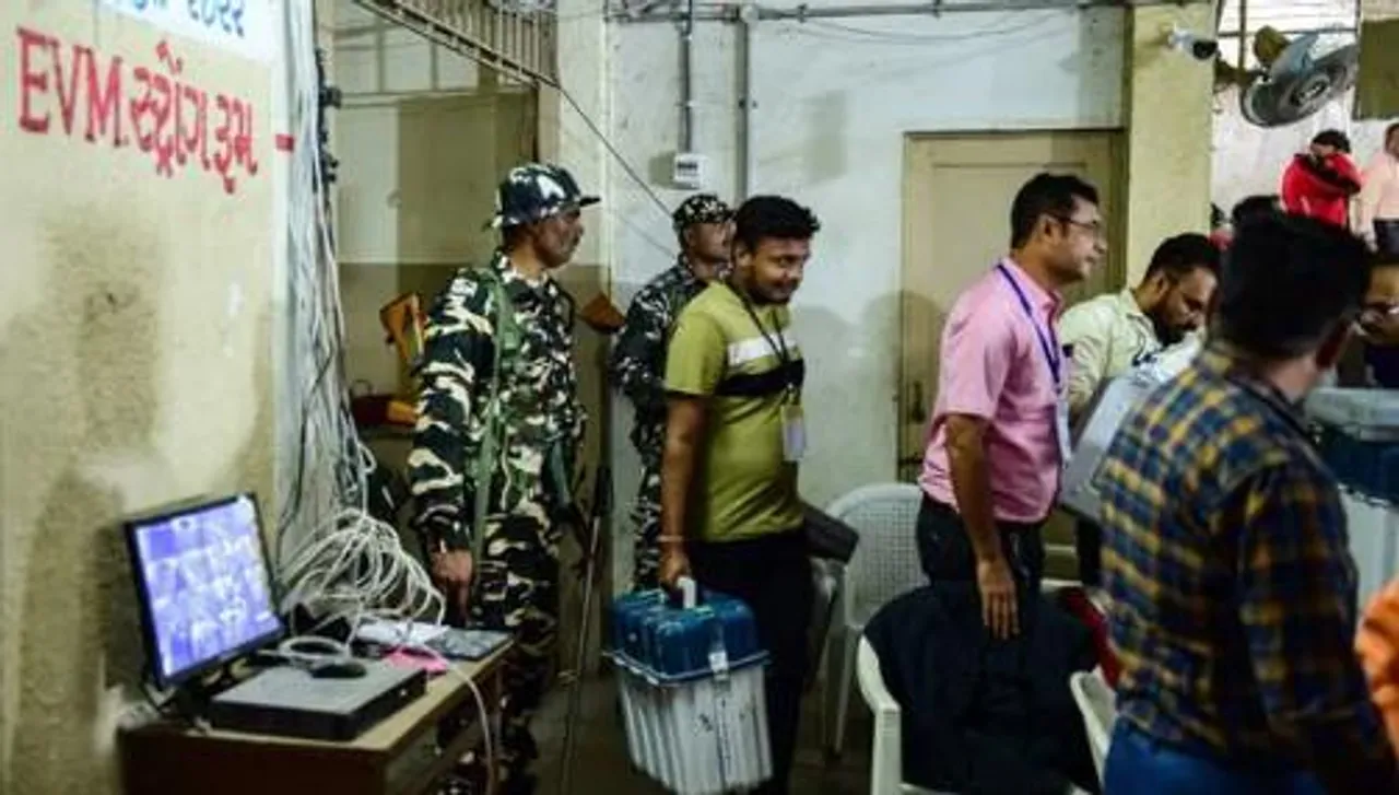 পরীক্ষায় বসছেন হার্দিক-ভূপেন্দ্র, ভোট দেবেন মোদী-শাহ