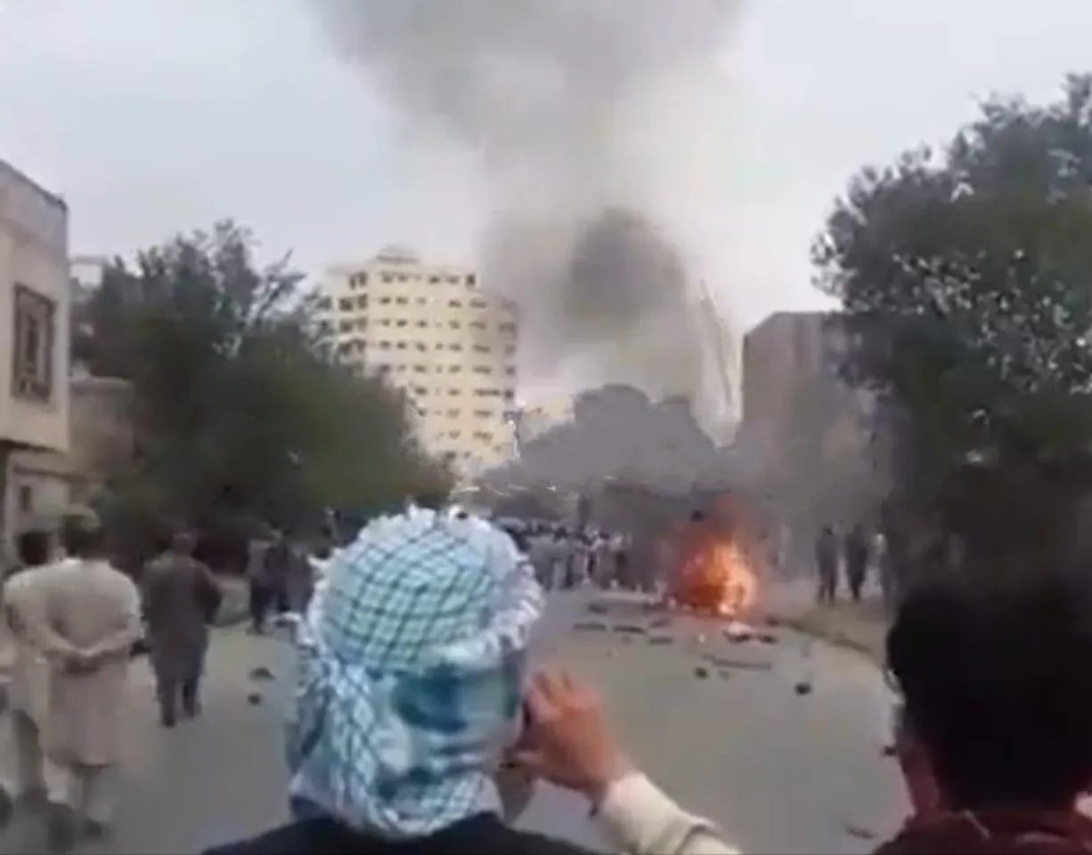 সাতসকালে ফের রকেট হামলায় কাঁপল কাবুল