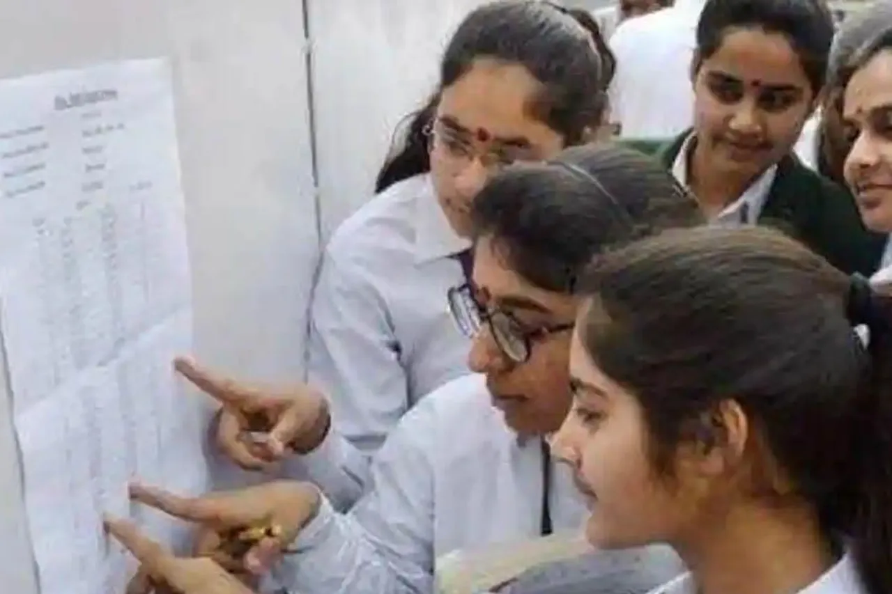জেনে নিন CBSE ১২ বোর্ড পরীক্ষার 'বেস্ট অব ফাইভ' সম্পর্কে