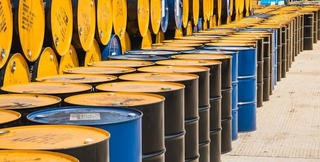 আবারও বাড়ল অপরিশোধিত তেলের দাম