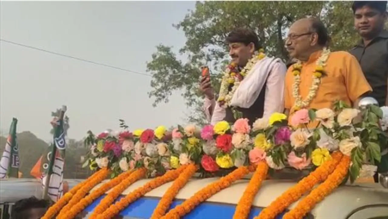 অগ্নিমিত্রার প্রচারে হাজির মনোজ তিওয়ারি