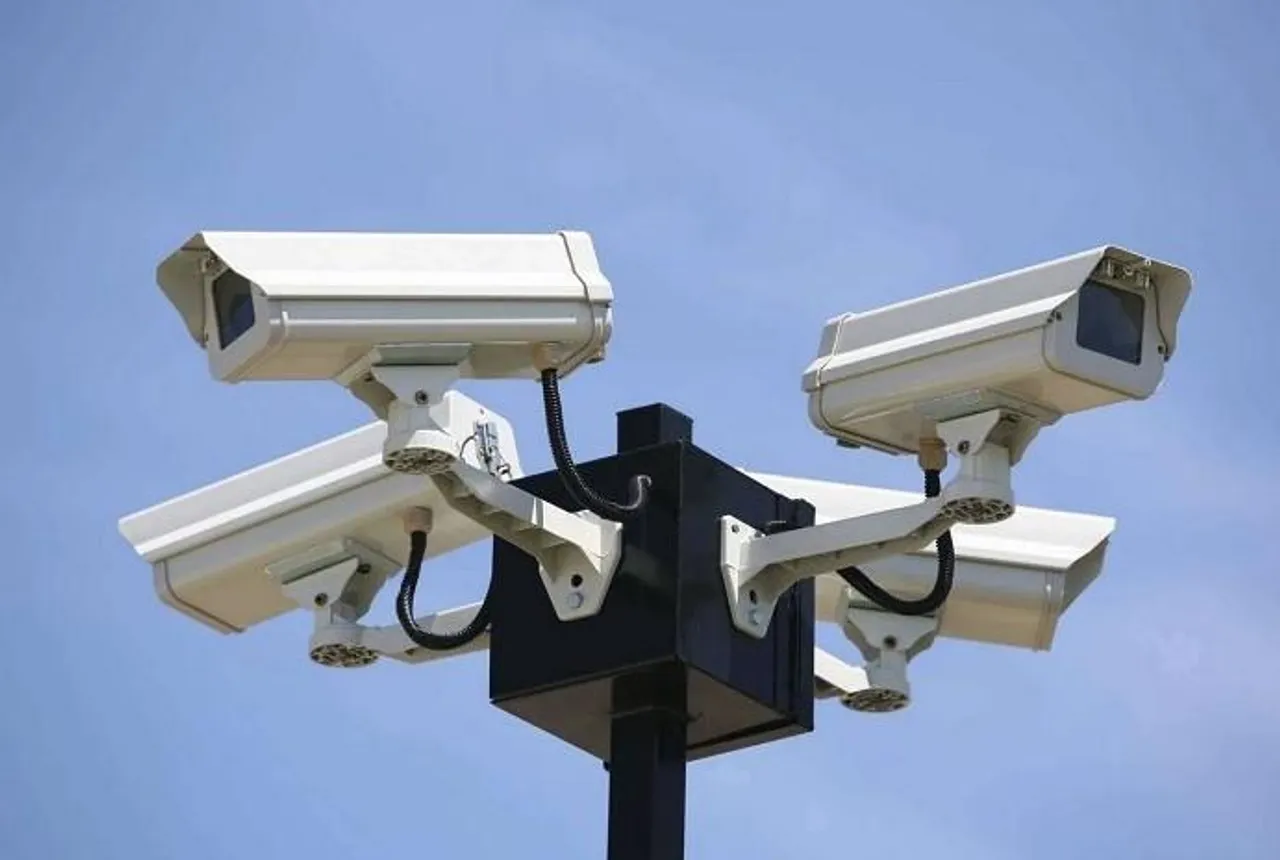 যোগী রাজ্যে ১৬ শহরে ৫ হাজার সিসি ক্যামেরা