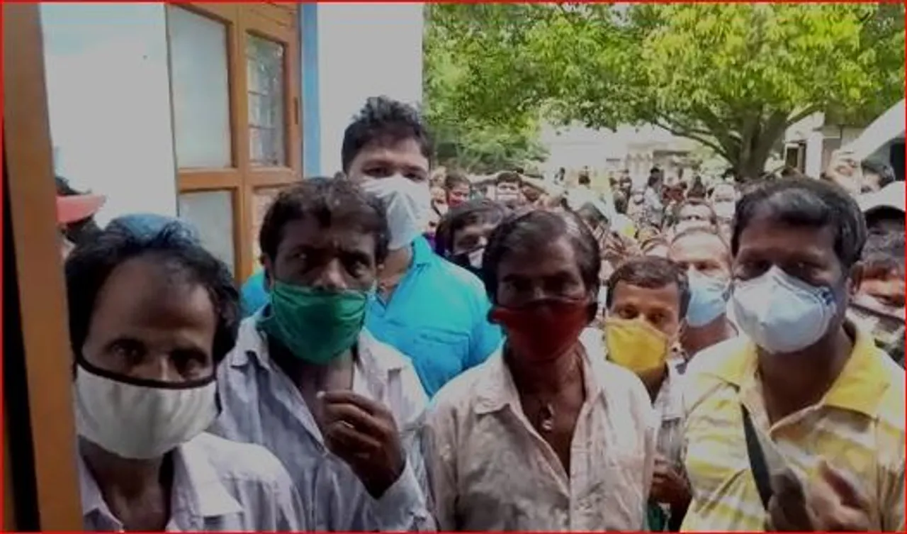 ভ্যাকসিন ঘিরে চরম বিভ্রান্তি