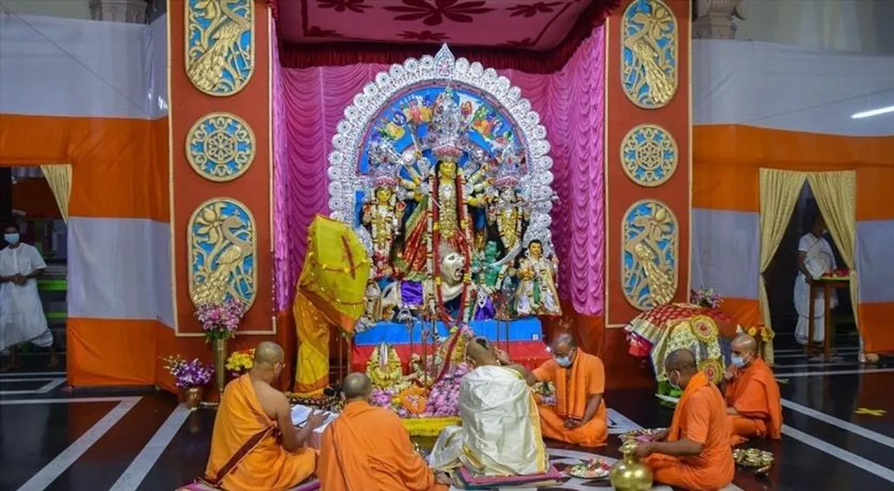 বেলুড় মঠে নবমীর পুজার্চনা