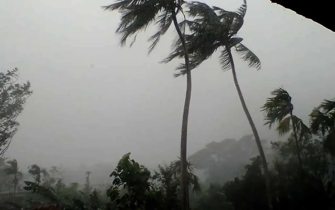 ইসলামপুরে ঝড় ও শিলাবৃষ্টিতে ব্যাপক ক্ষয়ক্ষতি