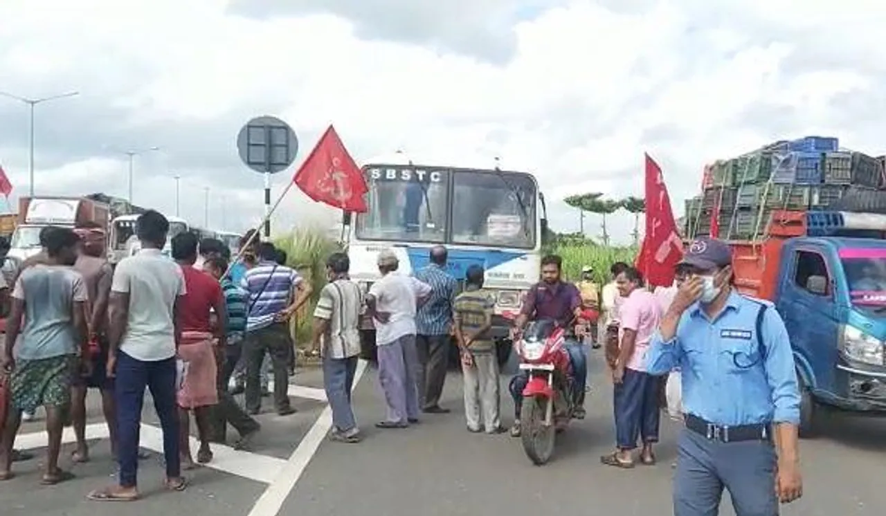 ভারত বনধ, রাস্তা অবরোধ করে বিক্ষোভ বামেদের