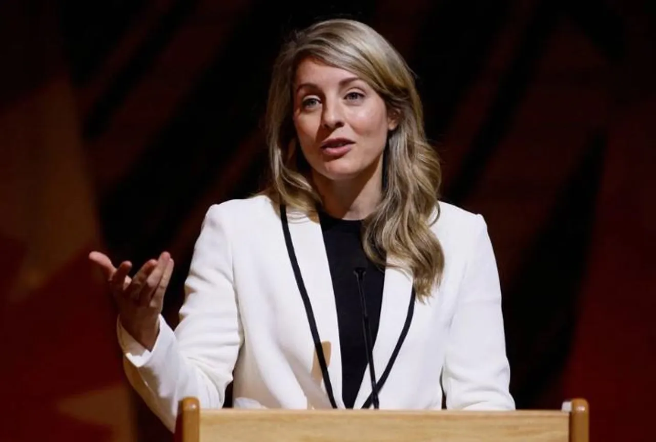 ইউক্রেনে বেসামরিক নাগরিকদের ওপর হামলার ঘটনায় রুশ রাষ্ট্রদূতকে তলব করেছে কানাডা