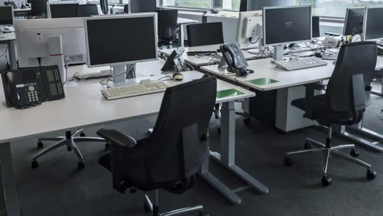 দিল্লিতে বন্ধ সব বেসরকারি অফিস