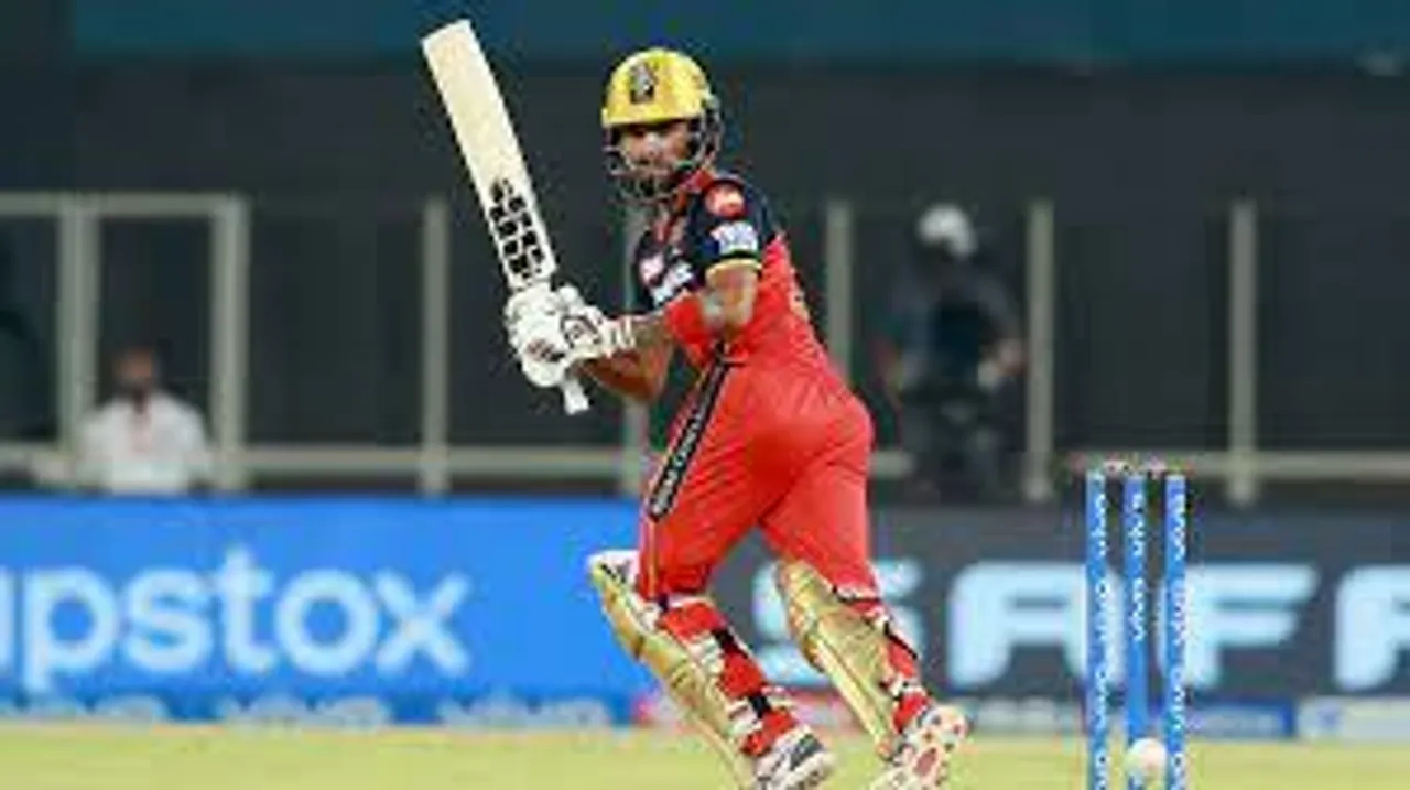 মাঠ থেকে বিদায় নিলো রজত