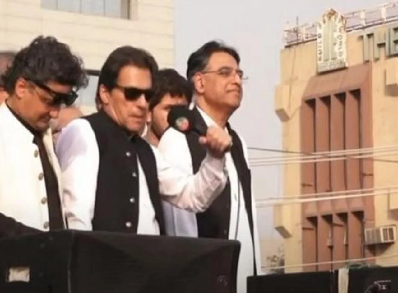 "আমি অনেক কিছু জানি কিন্তু আমি চুপ করে আছি..." আইএসআই-কে হুঁশিয়ারি ইমরান খানের