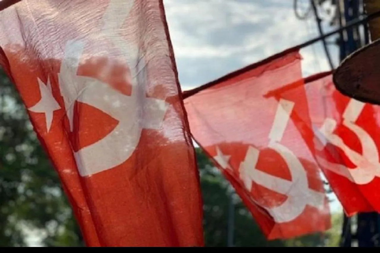 ডোমজুড়ে বামকর্মীদের রাস্তা অবরোধ