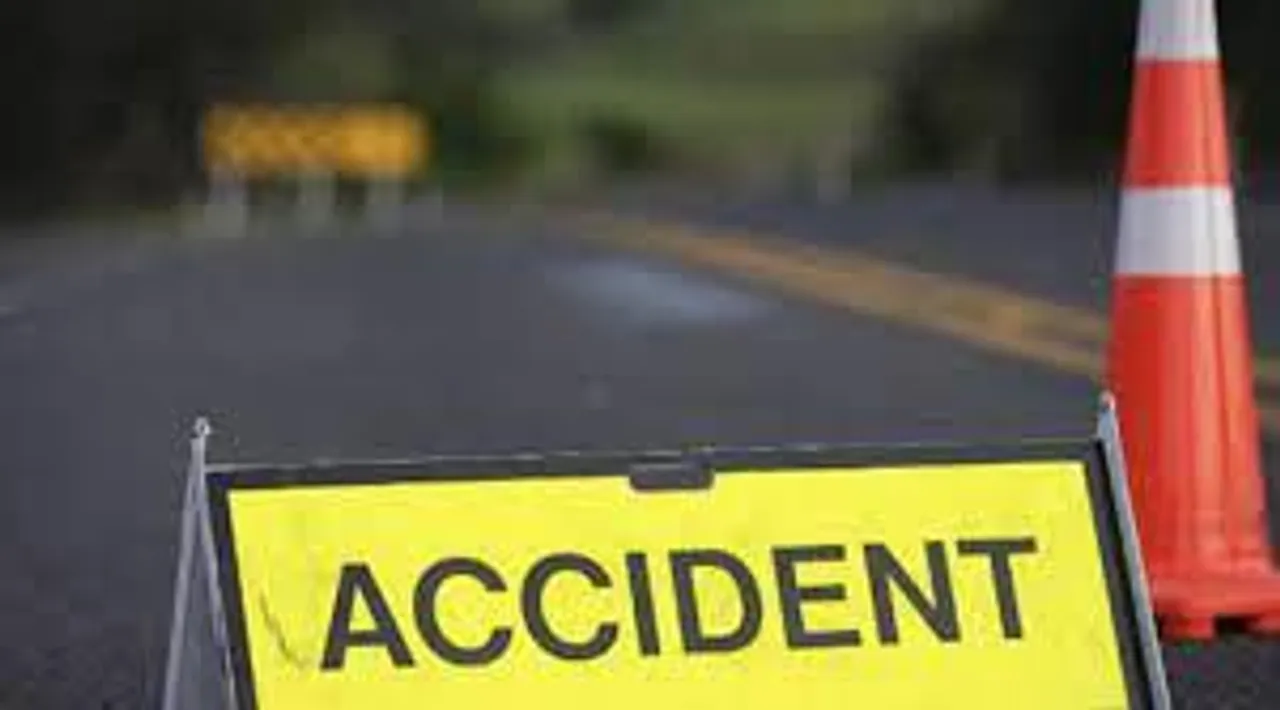 ফের রাতের শহরে বেপরোয়া গতির কারণে ঘটল দুর্ঘটনা