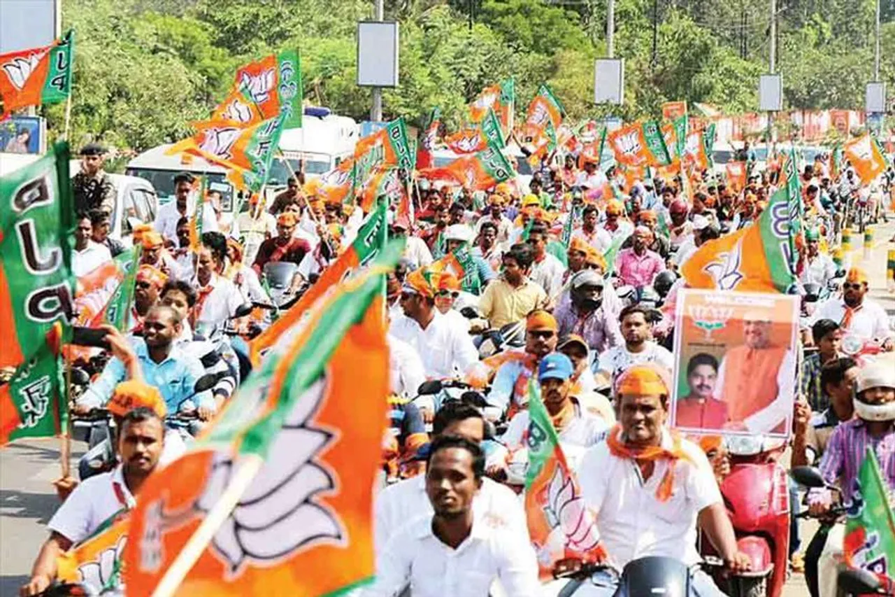 বিজেপি সাংসদদের বাইক মিছিল