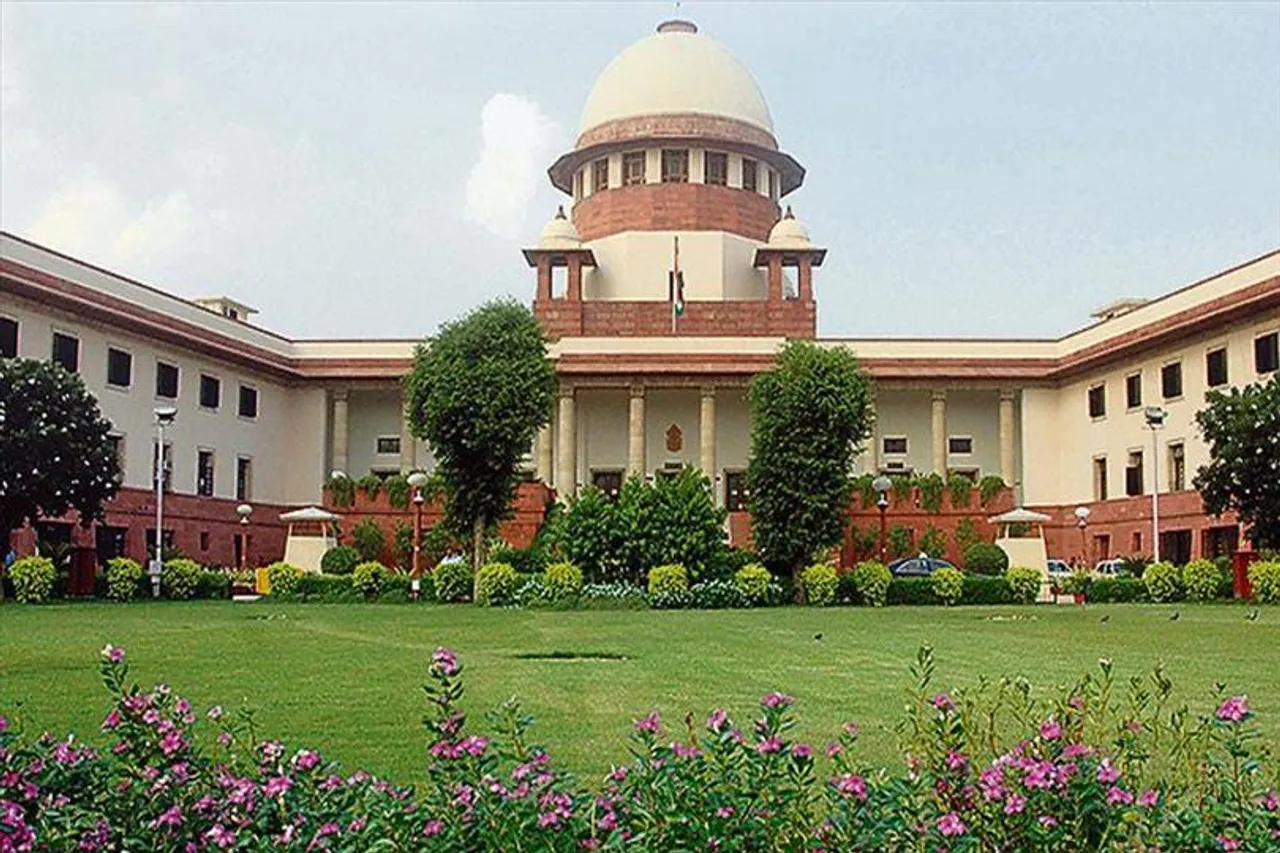 তাজমহলের ৫০০ মিটারের মধ্যে বাণিজ্যিক কার্যক্রম বন্ধ করুন: সুপ্রিম কোর্ট