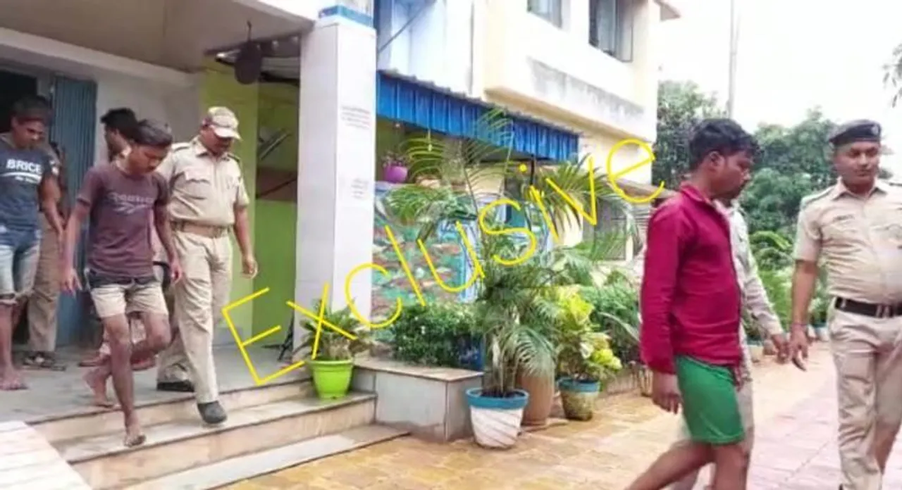 বড়োসড়ো ডাকাতির ছক বানচাল করল সবং থানার পুলিশ, অস্ত্র সহ গ্রেফতার ৬