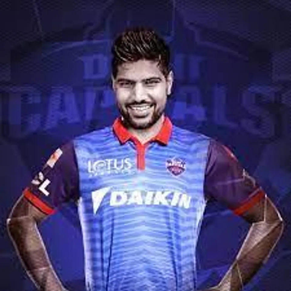 বলে মত্ত লোলিত