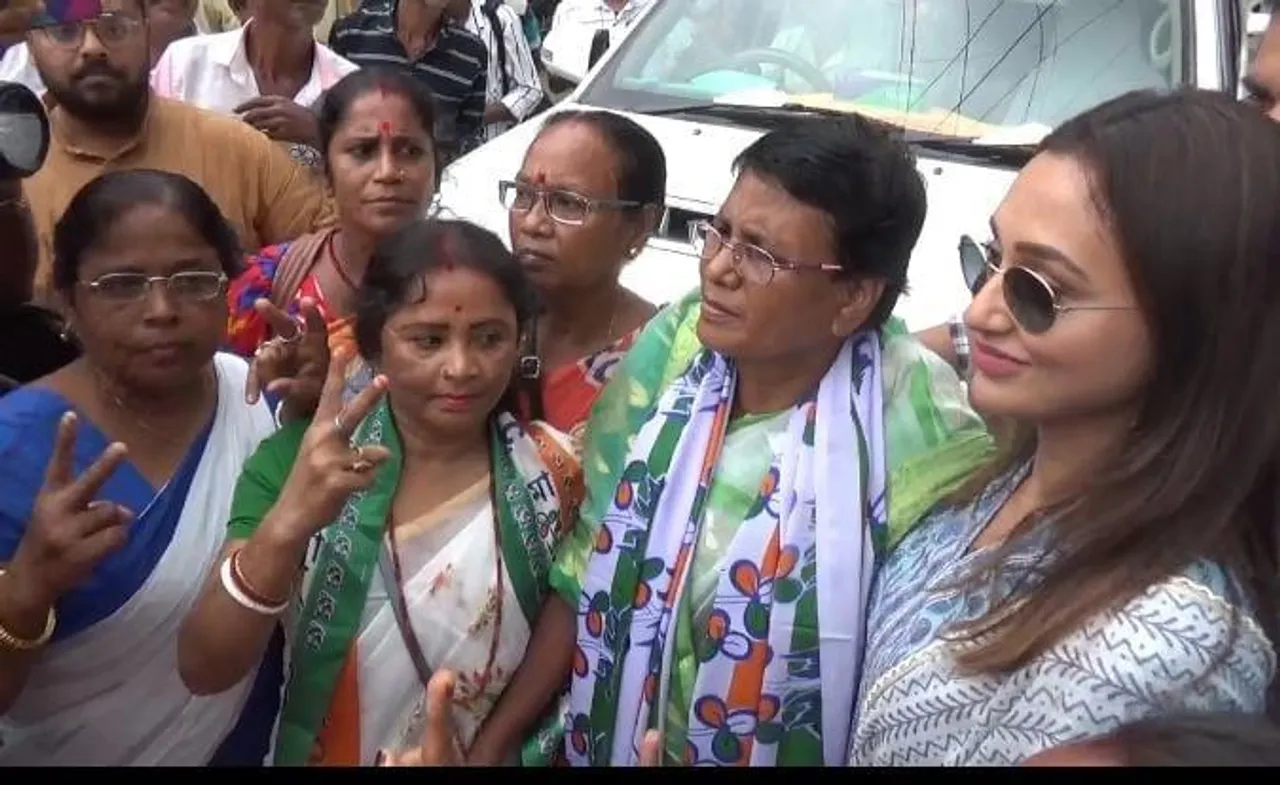 আগরতলায় ভোট প্রচারে মিমি চক্রবর্তী