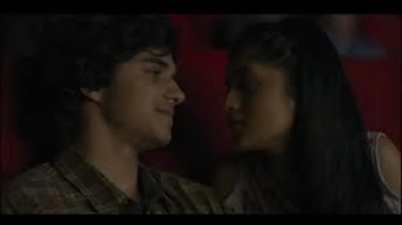 'The Family Man 2'  এর সেই বিতর্কিত চুমুর দৃশ্য নিয়ে কী বললেন অশ্লেষা ?