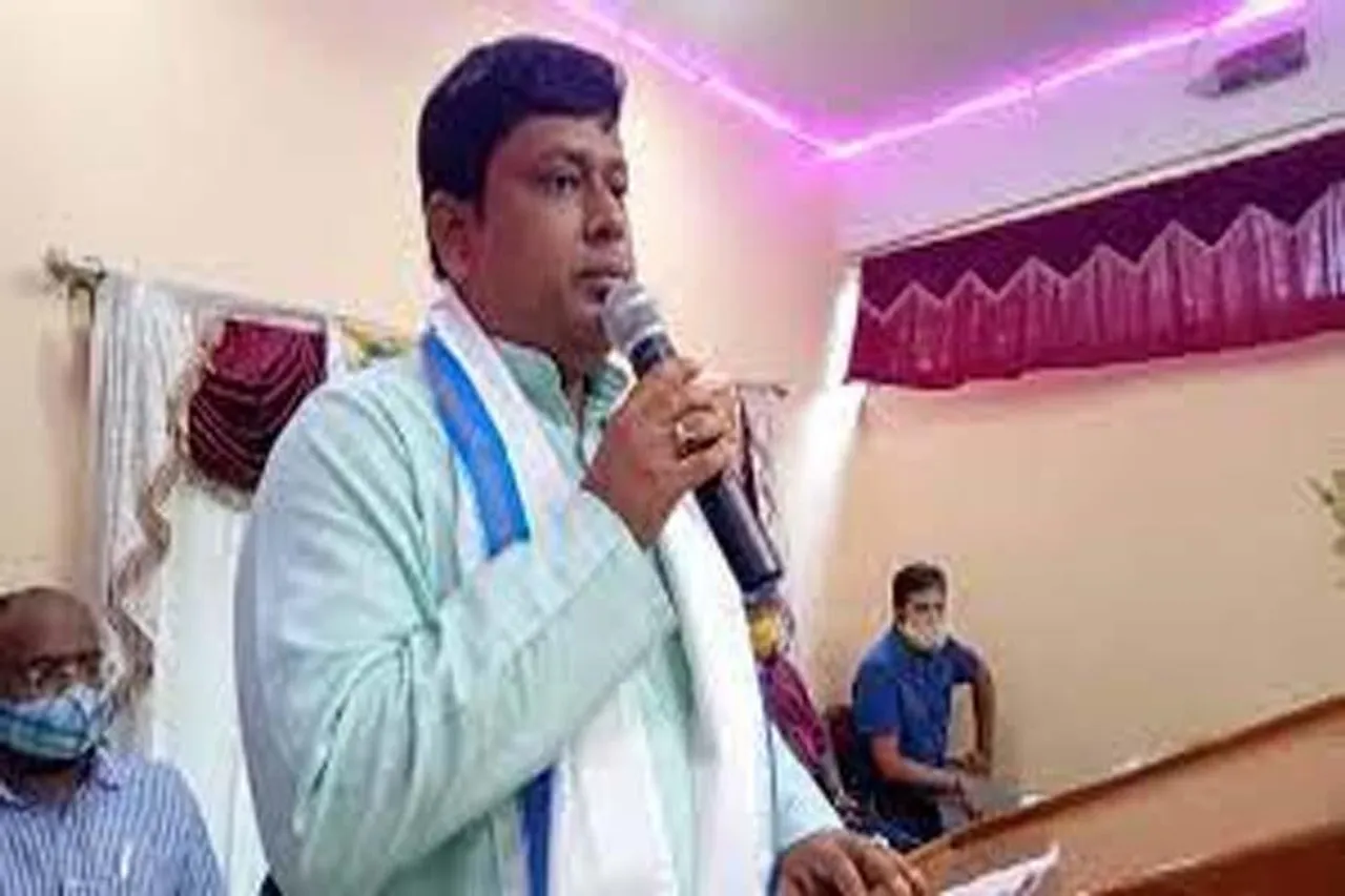 পার্টি অফিস শুদ্ধিকরণ করলেন সুকান্ত মজুমদার