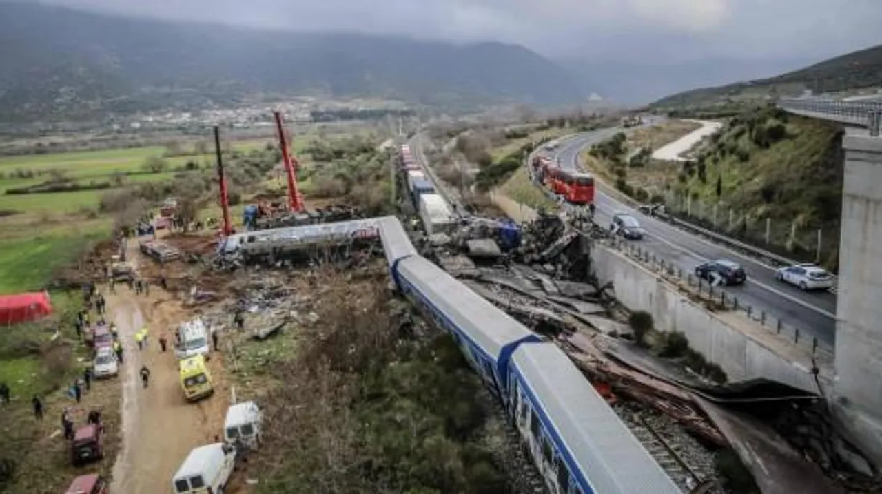 দুর্ঘটনার পর ২২ মার্চ থেকে গ্রিসের ট্রেন চলাচল পুনরায় চালু হবে