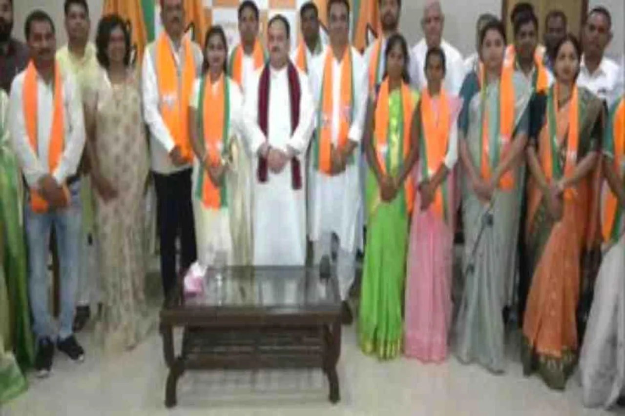 জানতা দল ইউনাইটেডে ভাঙ্গন, বিজেপিতে ভিড়