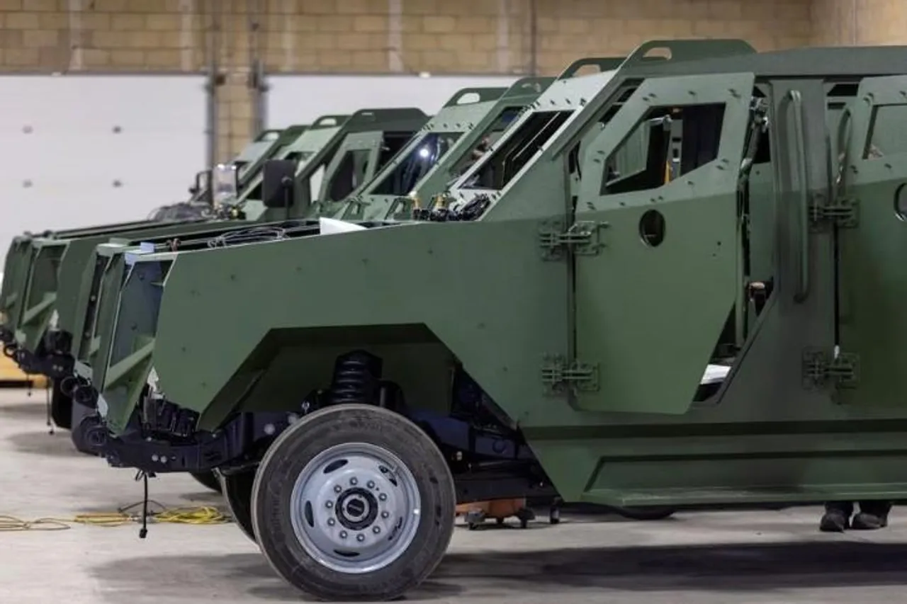 গ্রীষ্মের মধ্যে ইউক্রেনে পৌঁছাবে কানাডার তৈরি কয়েকশ সাঁজোয়া যান