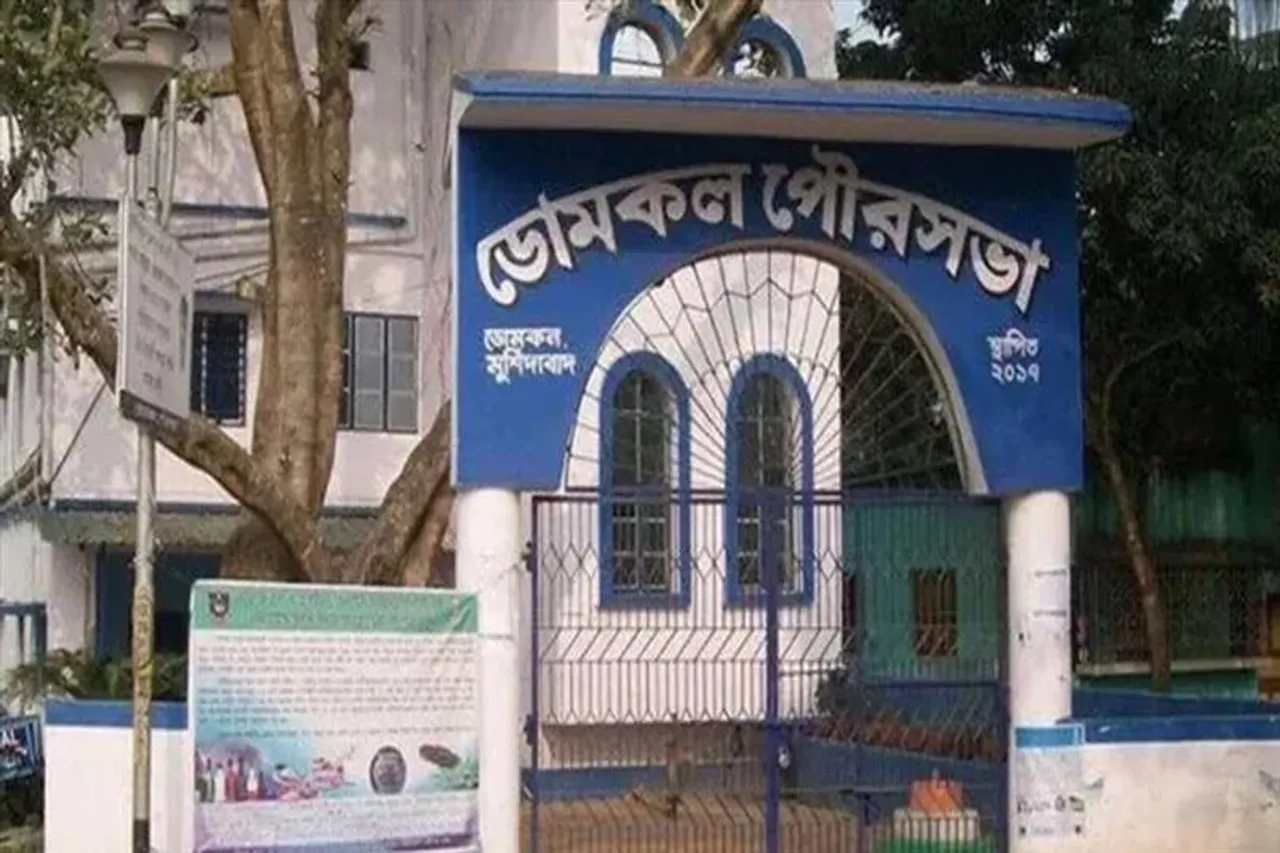 ডোমকলে তৃণমূল নেতার ওপর রড, পিস্তল দিয়ে হামলার অভিযোগ