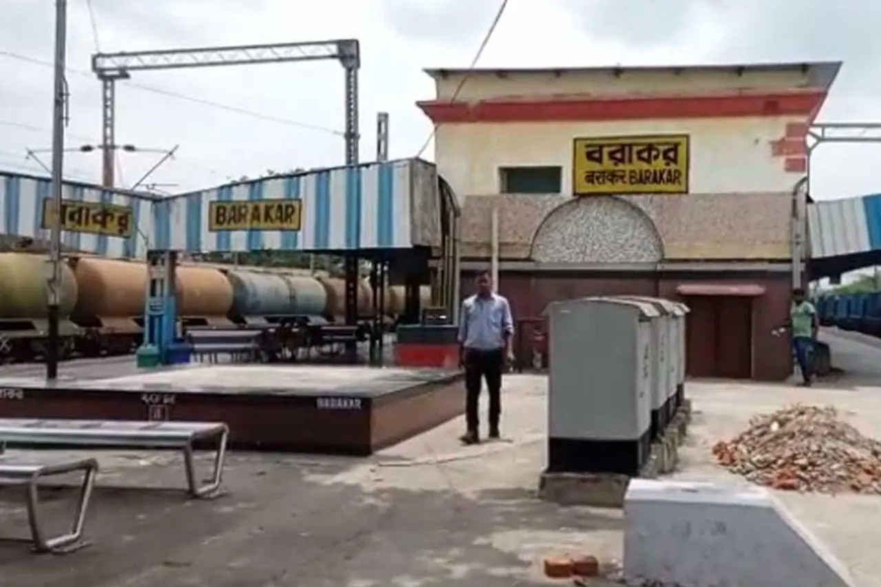 পাচারের আগেই উদ্ধার ৫০ বোতল মদ