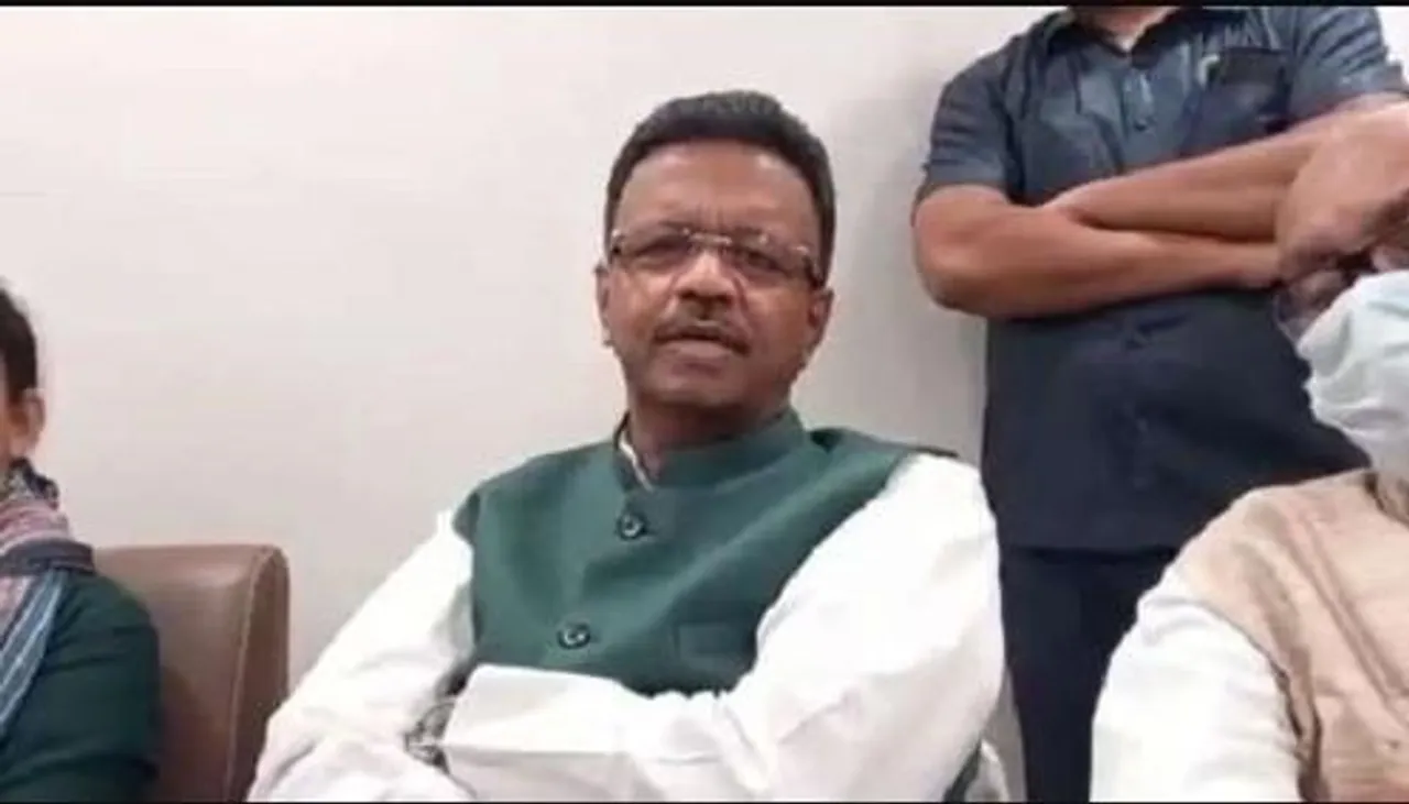 Cyclone Sitrang: বিপজ্জনক বাড়িগুলো ফাঁকা করার নির্দেশ ফিরহাদের