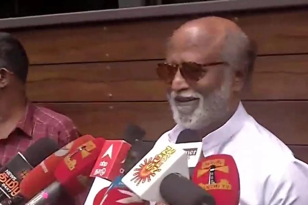 রাজনীতিতে ফিরছেন রজনীকান্ত?