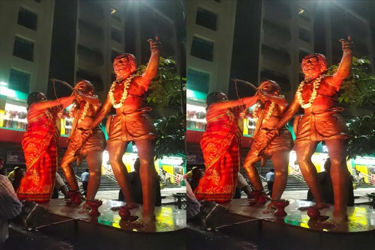 রাজ্যের মন্ত্রী বিরবাহা হাঁসদাকে ঝাড়গ্রামে সংবর্ধনা জানালো আদিবাসী সমাজের মানুষজন