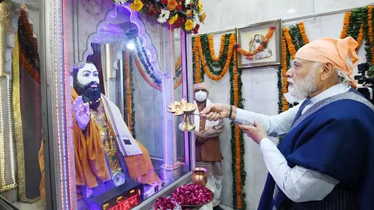 মাঘ পূর্ণিমায় কীর্তনে অংশ নিলেন মোদী